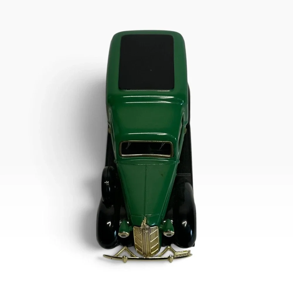 Liberty Classics 1936 Dodge Van True Value GreenThumb Diecast Bank Green